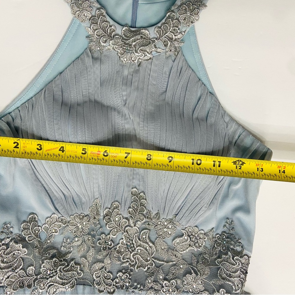 BETSY & ADAM Pale Blue Embroidered Sequin Halter Gown Sz4 Formal Prom Holiday - Picture 15 of 17